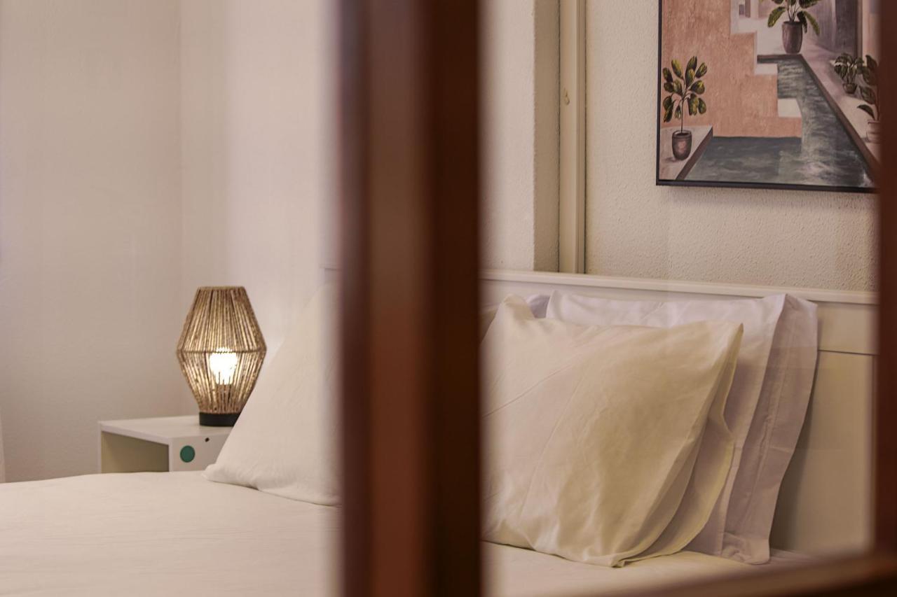 Travel & Live Fernao Magalhaes Apartment Porto Luaran gambar