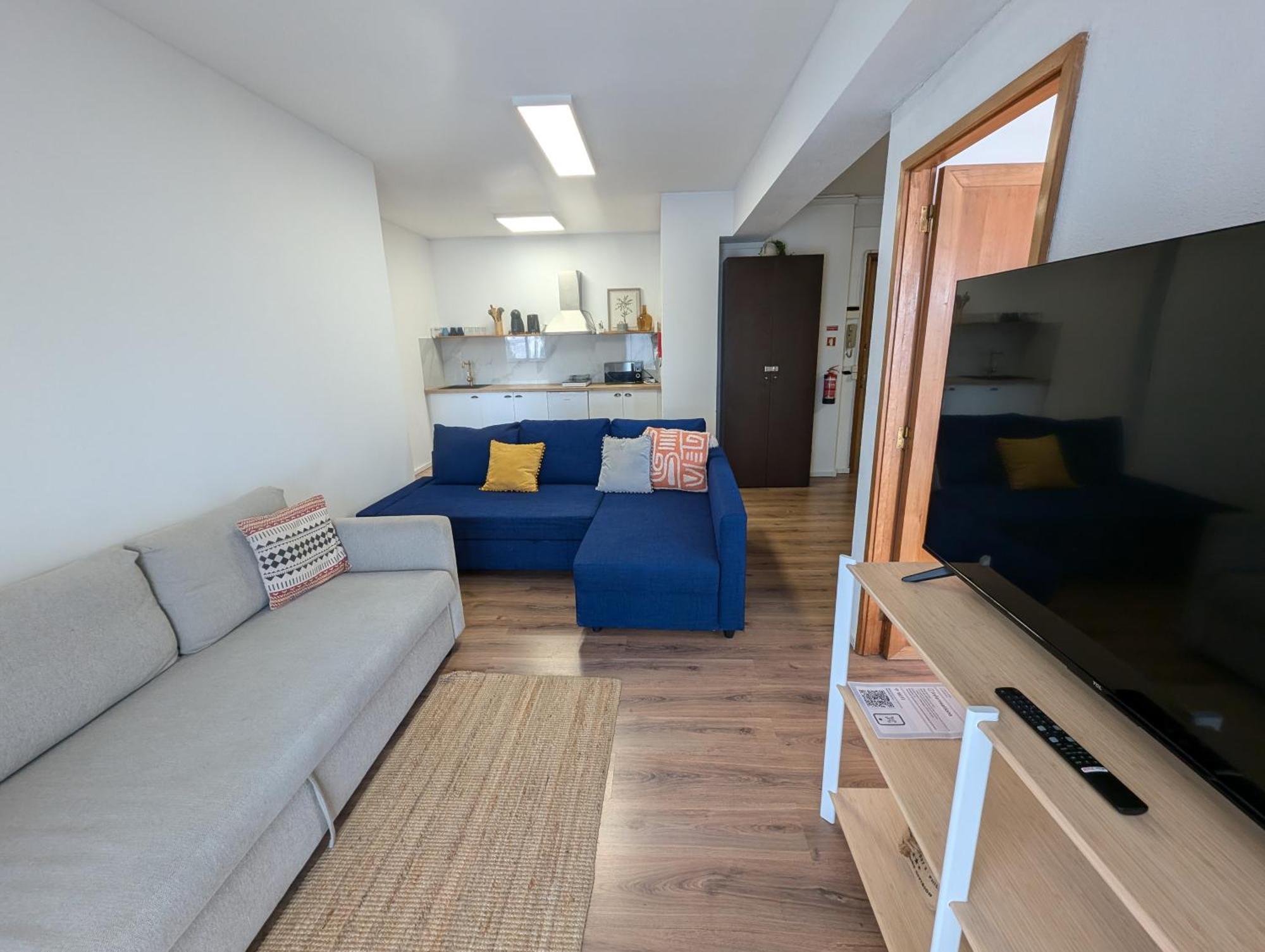 Travel & Live Fernao Magalhaes Apartment Porto Luaran gambar